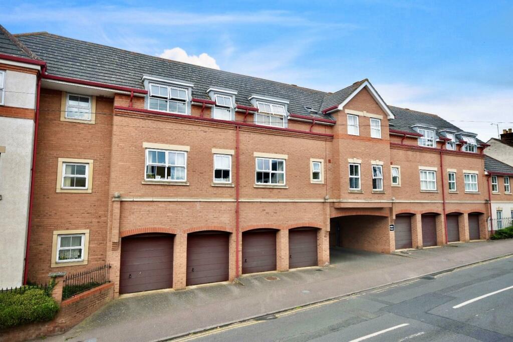 2 bedroom apartment for sale in Willow House, Station Road, Linslade