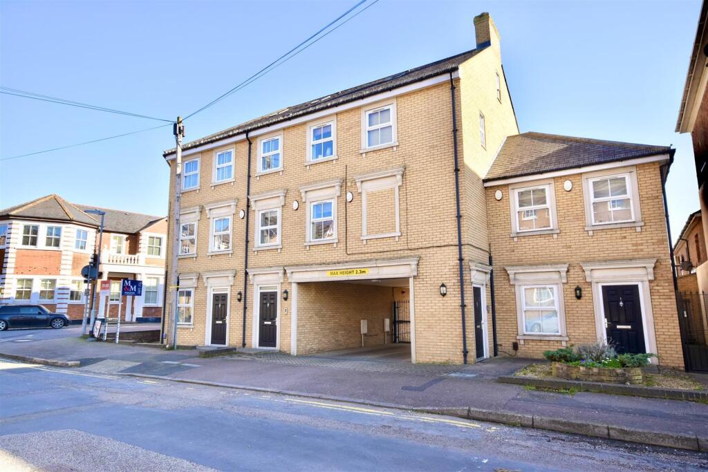 Main image of property: Old Road, Leighton Buzzard