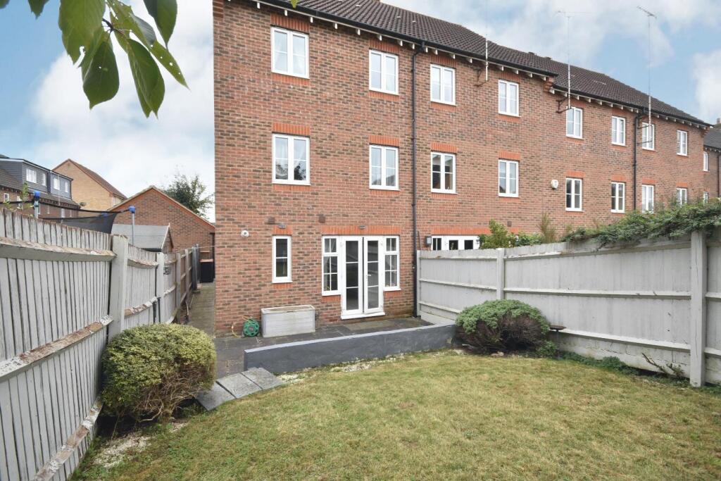 Main image of property: Hawker Close, Leighton Buzzard, LU7 4HH