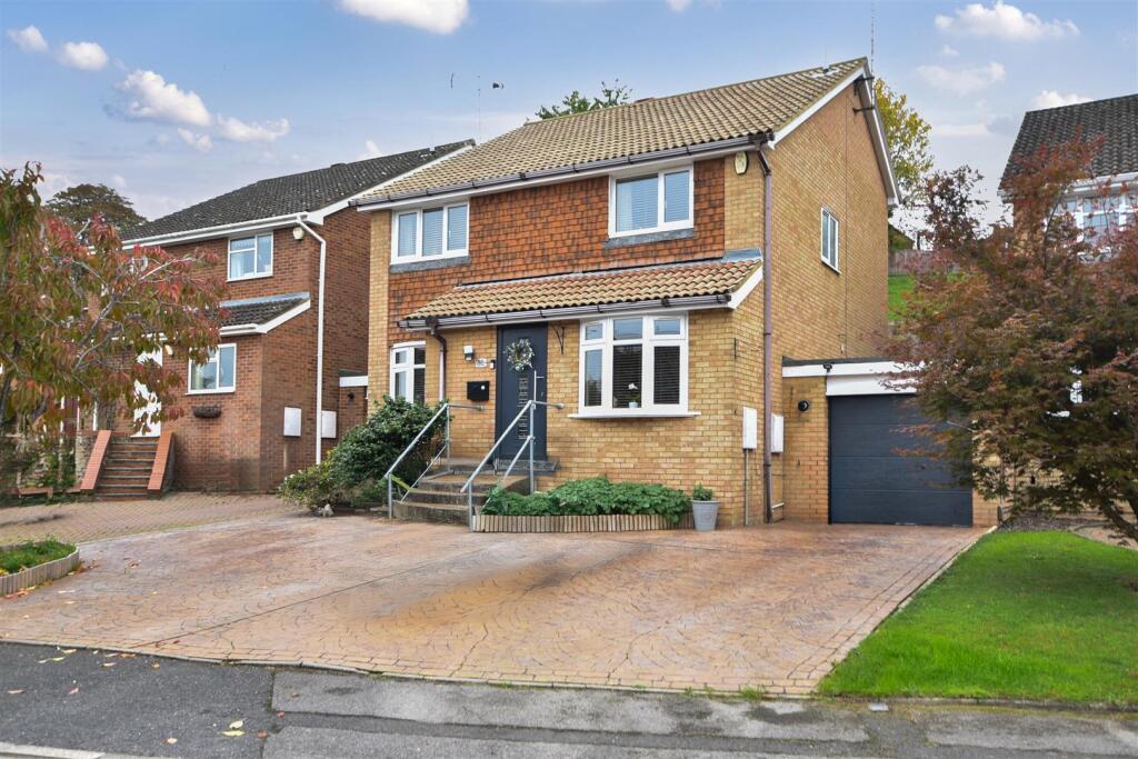 Main image of property: Harrow Road, Leighton Buzzard, LU7 4UG