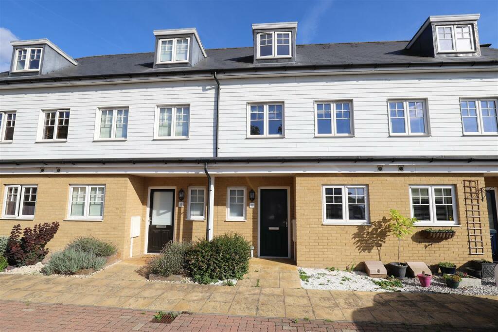 3 bedroom terraced house for sale in Frigenti Place, Maidstone, ME14