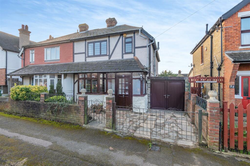 3 bedroom semi-detached house for sale in Curzon Road, Maidstone, ME14