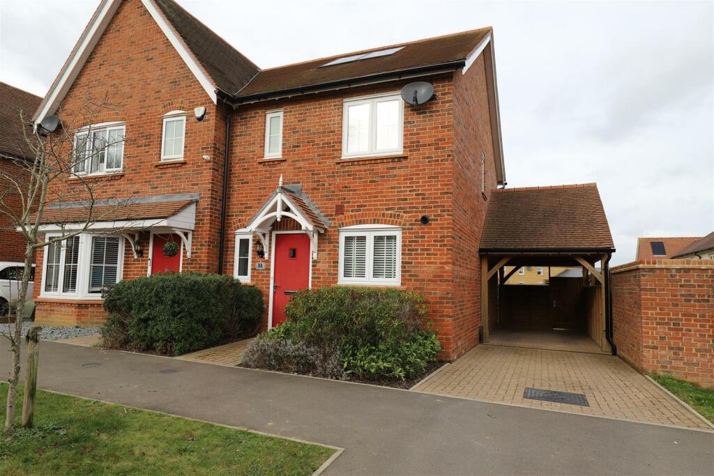 2 bedroom semi-detached house for sale in Pearwood Road, Allington, Maidstone, ME16