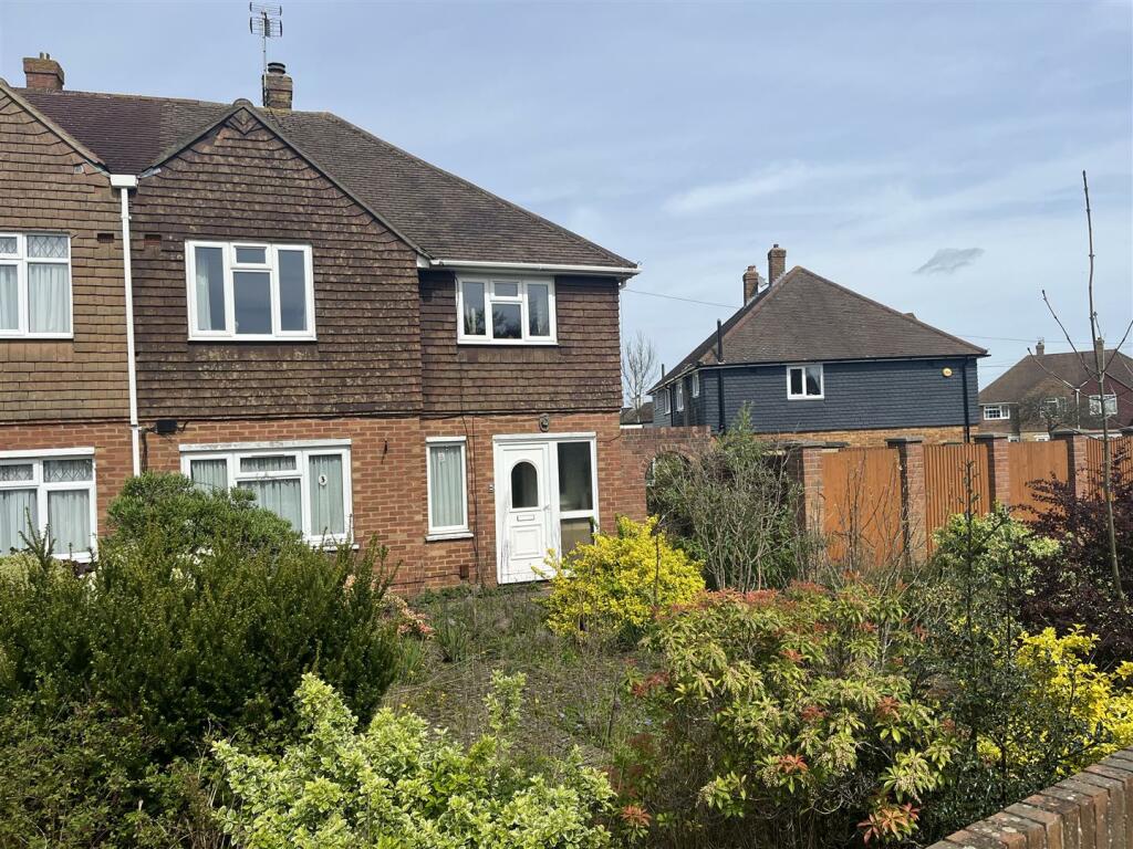 3 bedroom semi-detached house for sale in Northumberland Road, Maidstone, ME15