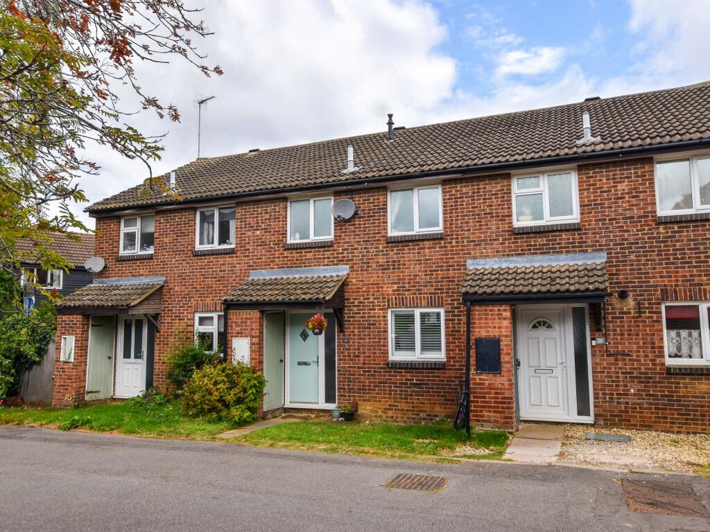 Main image of property: Hampton Court Close, Towcester, NN12