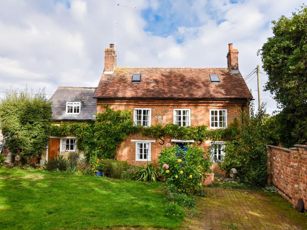 Main image of property: The Lane, Wappenham, NN12