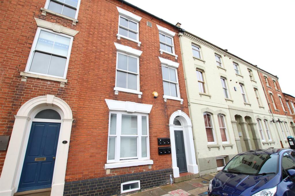 1 bedroom flat for rent in Castillian Terrace, Northampton, NN1
