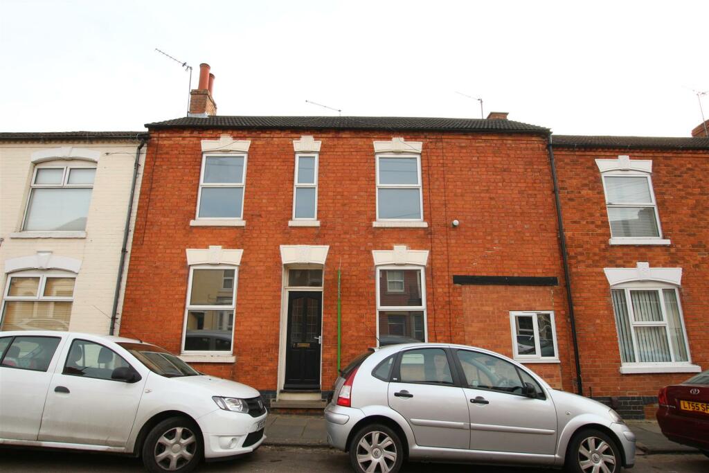 1 bedroom terraced house for rent in Moore Street, Northampton, NN2