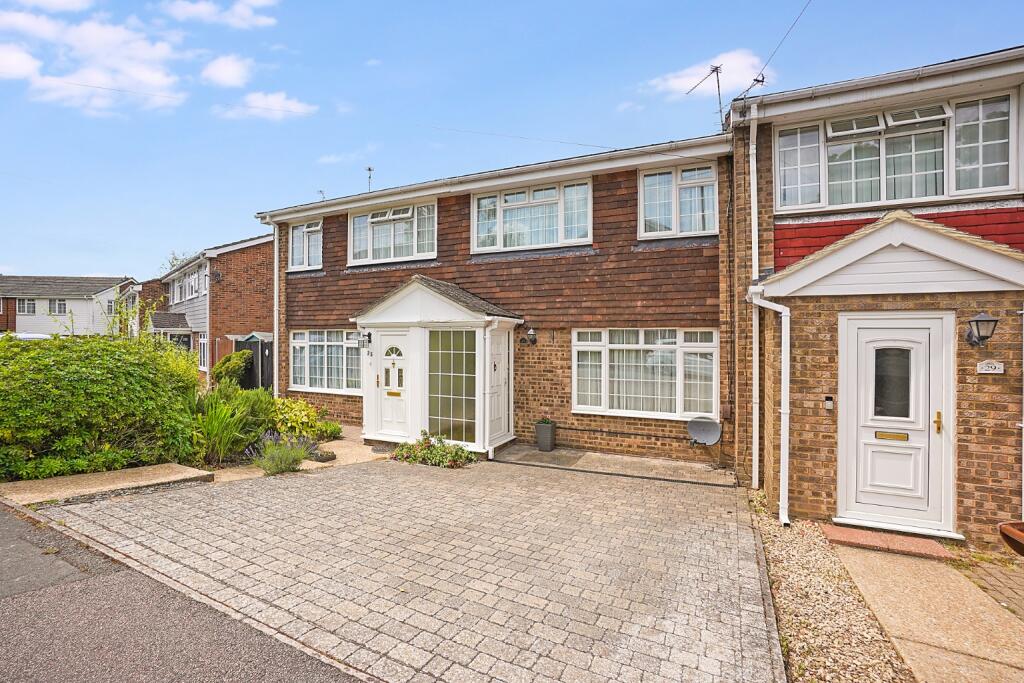 Main image of property: Glistening Glade, Rainham