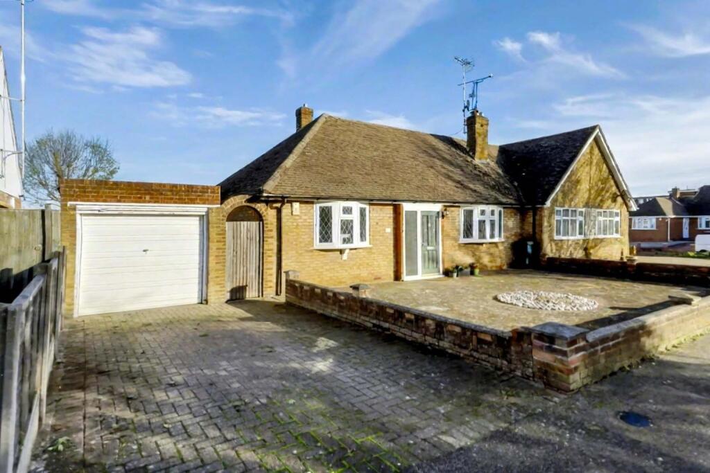 Main image of property: Parkfield Road, Rainham,