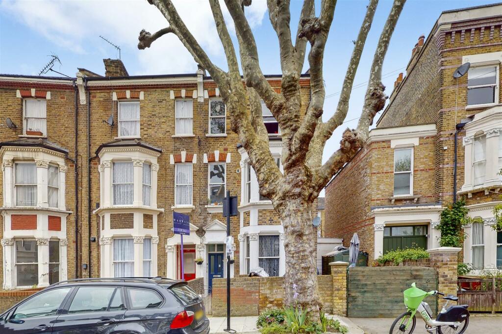 2 bedroom flat for sale in Ashmore Road, Maida Hill, London, W9