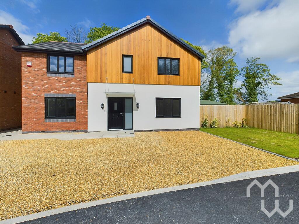 4 bedroom detached house for sale in Station Road, Hesketh Bank, PR4