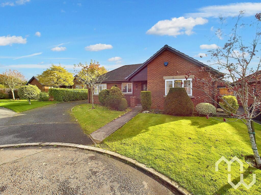 3 bedroom detached bungalow for sale in Silverdale, Hesketh Bank, PR4