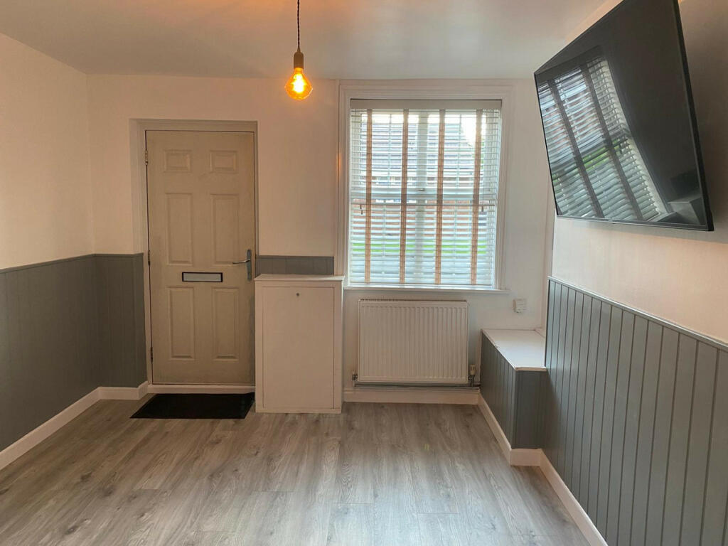 Additional property image - Lichfield Street, Tamworth, B78