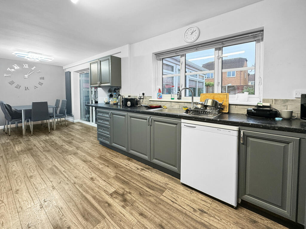 Additional property image - Lapwing Close, Bradley Stoke, BS32