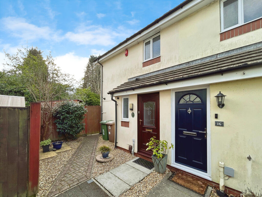 3 bedroom semi-detached house