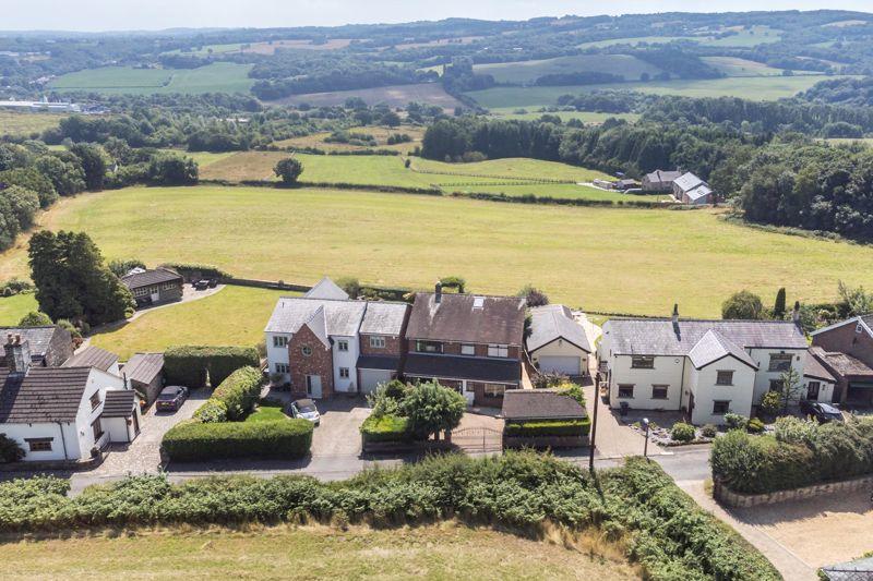 3 bedroom detached house for sale in Finch Lane, Appley Bridge, WN6 9DT, WN6