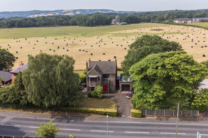 3 bedroom detached house for sale in Mossy Lea Road, Wrightington, WN6 9RD, WN6