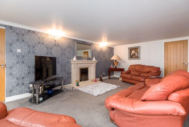 5 bedroom detached house for sale in Heskin Farm, School Lane