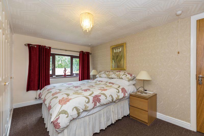 5 bedroom detached house for sale in Heskin Farm, School Lane