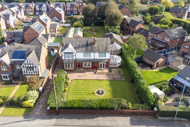 6 bedroom detached house for sale in St. Johns, Westhoughton Road