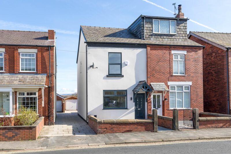 4 bedroom semidetached house for sale in Mossy Lea Road, Wrightington, WN6 9RN, WN6