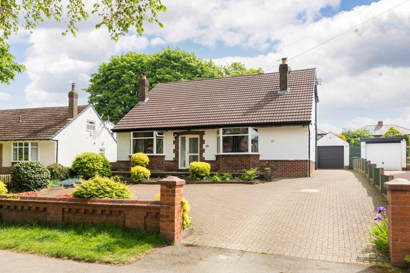 3 bedroom detached bungalow for sale in Lever Park Avenue, Horwich, BL6