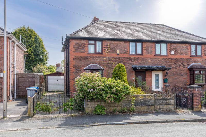 3 bedroom semidetached house for sale in Bradshaw Street, Orrell, WN5