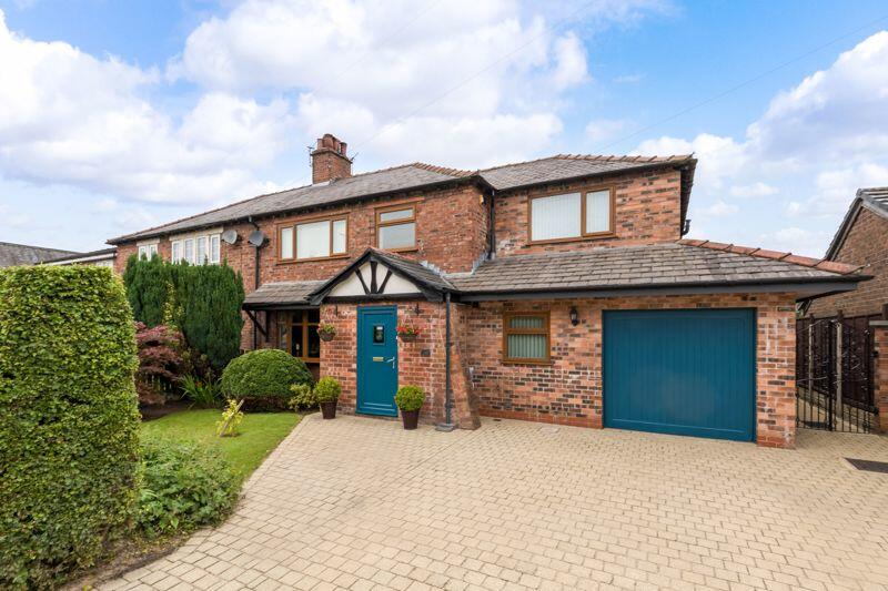 5 bedroom semidetached house for sale in Spendmore Lane, Coppull, PR7