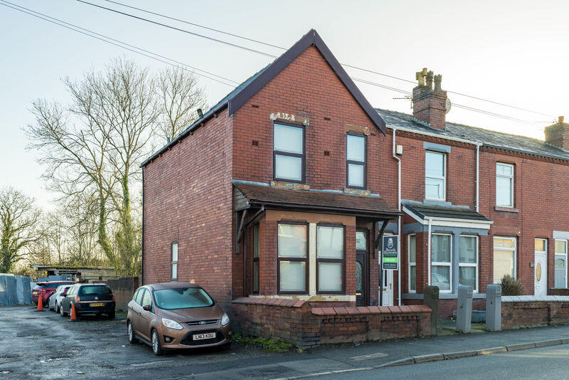 Main image of property: Wigan Road, Ashton-In-Makerfield, WN4 0BX