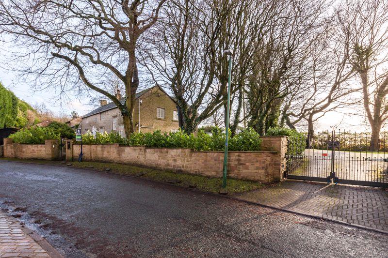 5 bedroom detached house for sale in Stannanought Farm & Copper Beech