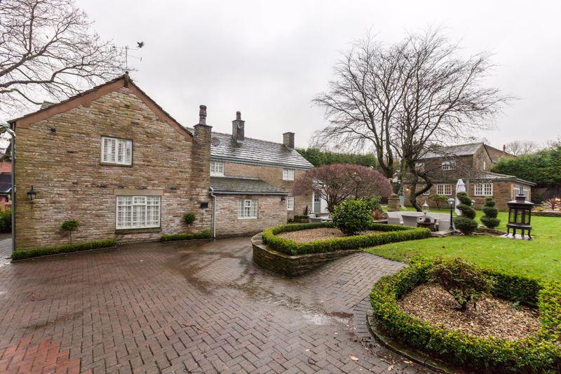 5 bedroom detached house for sale in Stannanought Farm & Copper Beech
