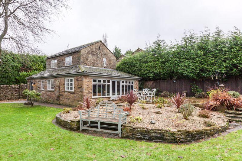 5 bedroom detached house for sale in Stannanought Farm & Copper Beech