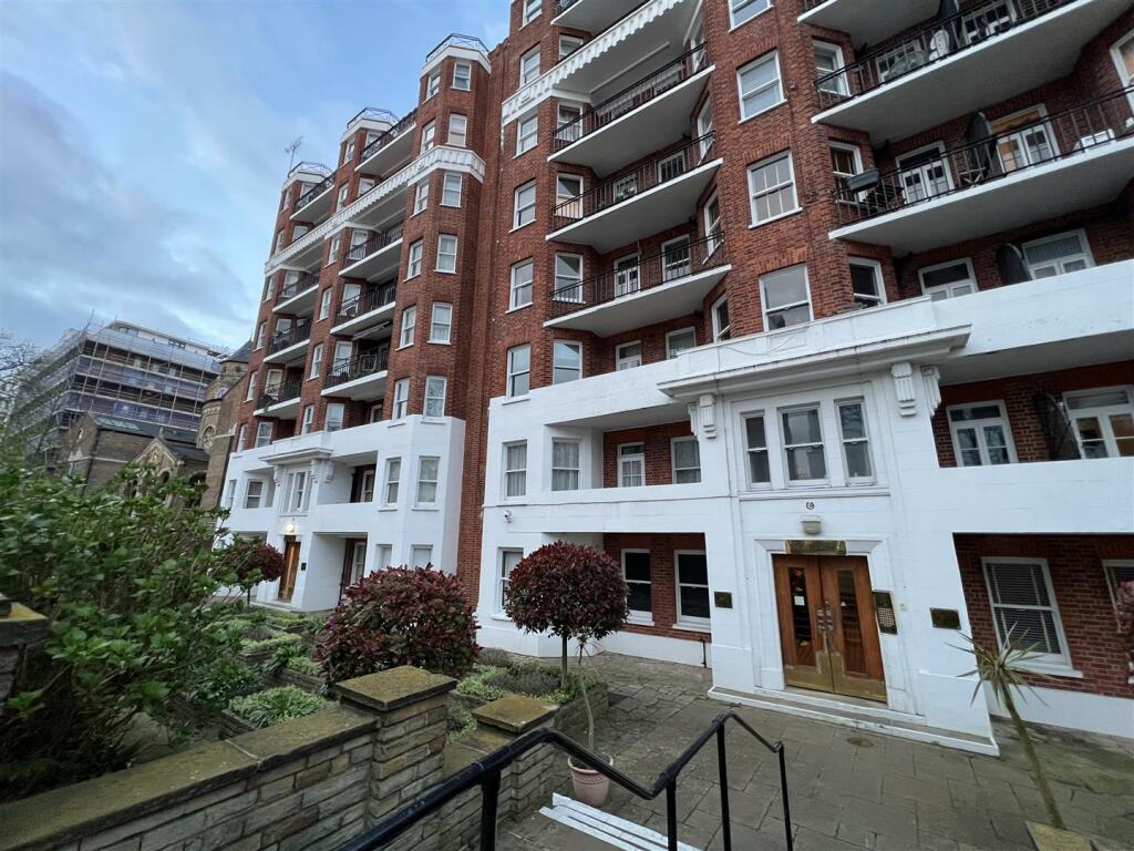 Studio flat for rent in Abbey Road, London, NW8