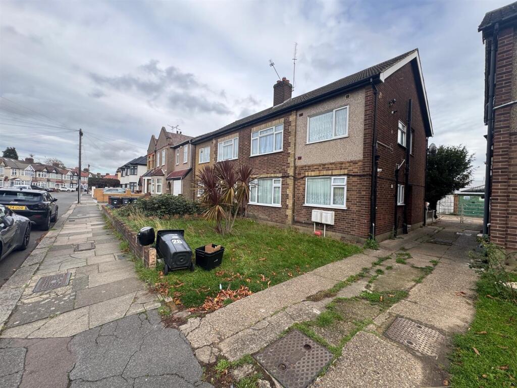 Main image of property: Chadwell Avenue, Romford