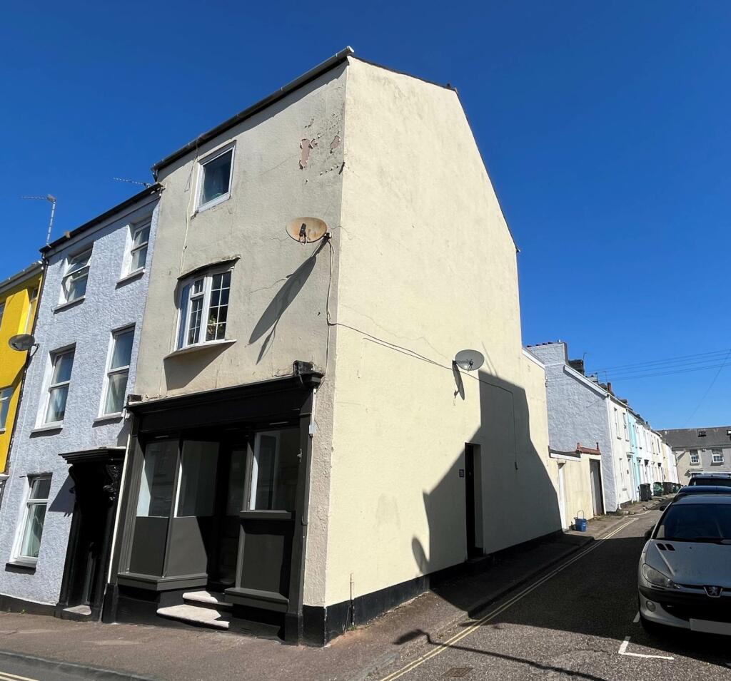 2 bedroom flat for sale in Albion Street, Exmouth, EX8