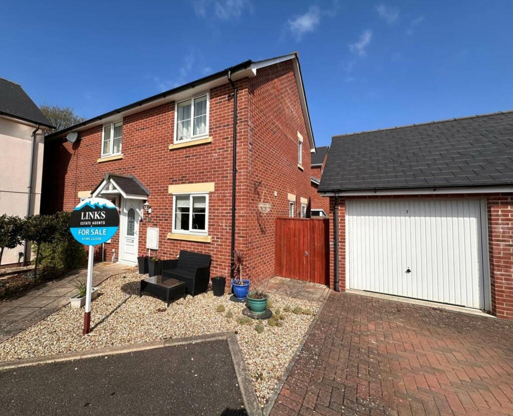 Main image of property: Estuary View, Exmouth