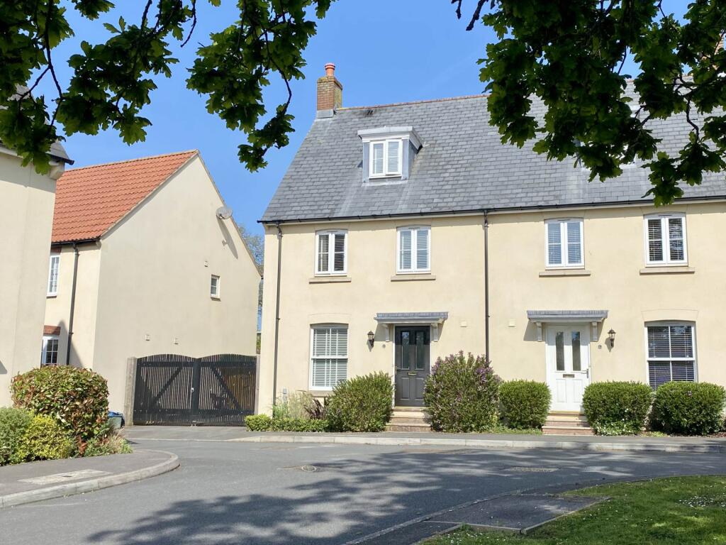 Main image of property: Hillcrest Gardens, Exmouth