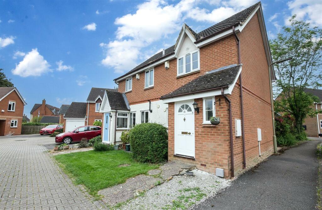 2 bedroom semidetached house for sale in Orwell Drive, Didcot, OX11