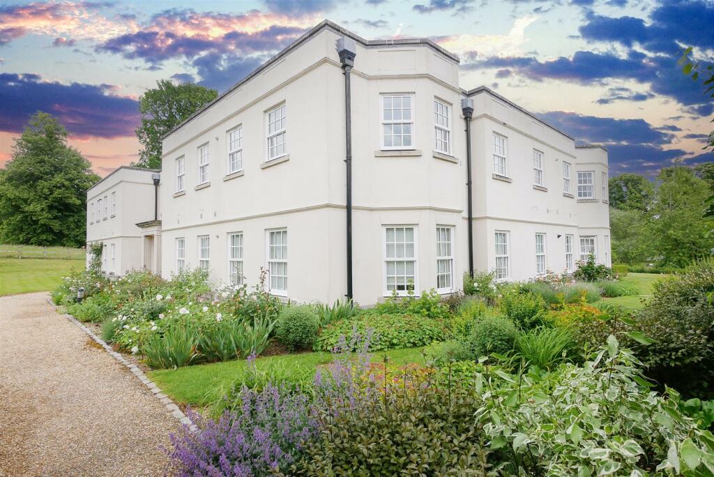 2 bedroom flat for sale in Castle Lane, Wallingford, OX10