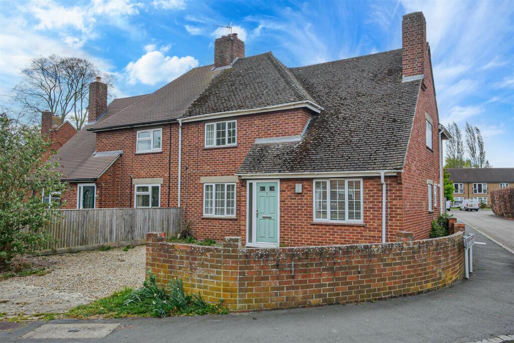 Main image of property: Sinodun View, Warborough