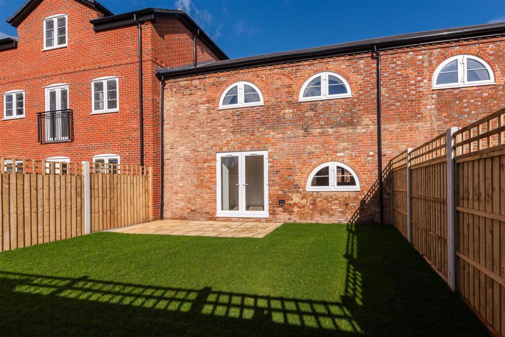 Main image of property: Brewhouse Yard, Wallingford