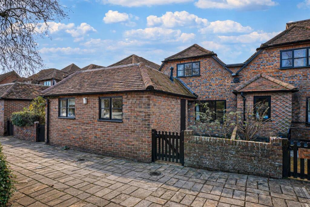 Main image of property: The Mint, Wallingford