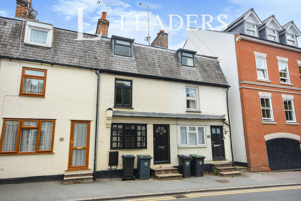 2 bedroom terraced house for rent in Silver Street, Stansted