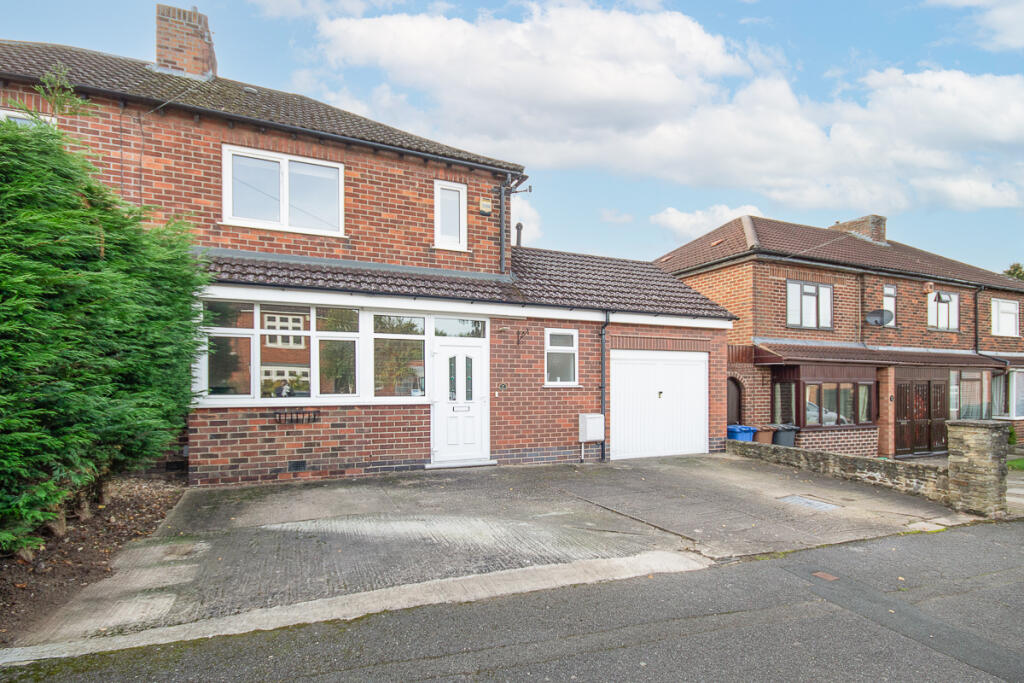 3 bedroom semidetached house for sale in Lodge Way, Mickleover, Derby