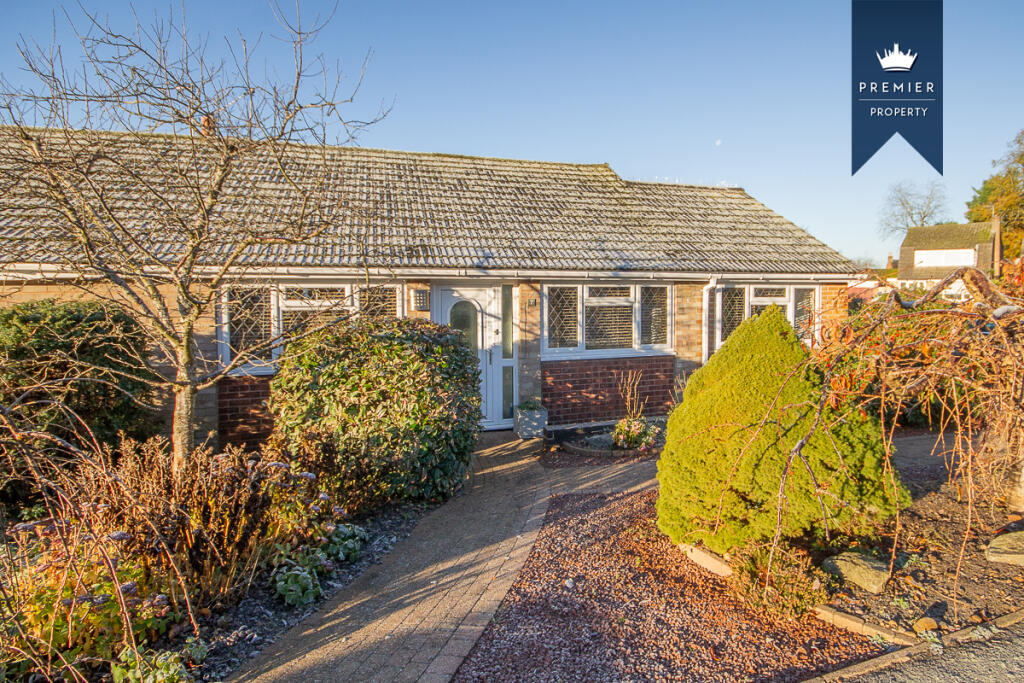 2 bedroom semidetached bungalow for sale in Park Way, Etwall, Derby