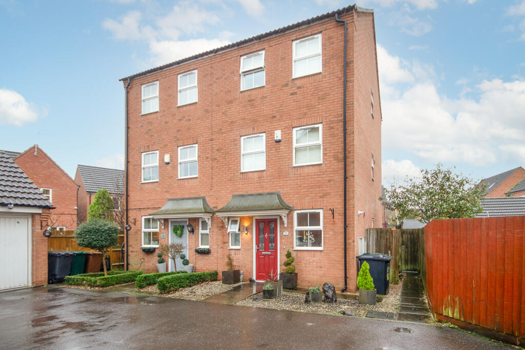 4 bedroom semidetached house for sale in Sherbourne Drive, Hilton,, DE65