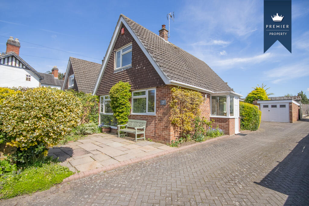 3 bedroom detached bungalow for sale in Burnside, Rolleston On Dove, DE13