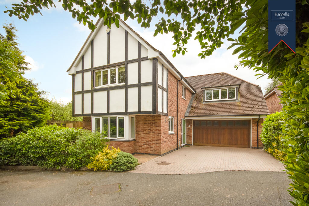 4 bedroom detached house for sale in Appletree Walk, Mickleover, DE3