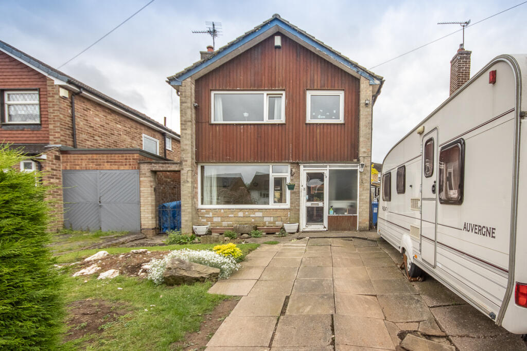 3 bedroom detached house for sale in Murray Road, Mickleover, DE3